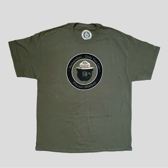 Smokey the Bear “Prevent Wildfires” Hunter Green T-shirt - Picture 1 of 3